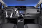 Toyota Prius V 2011 года